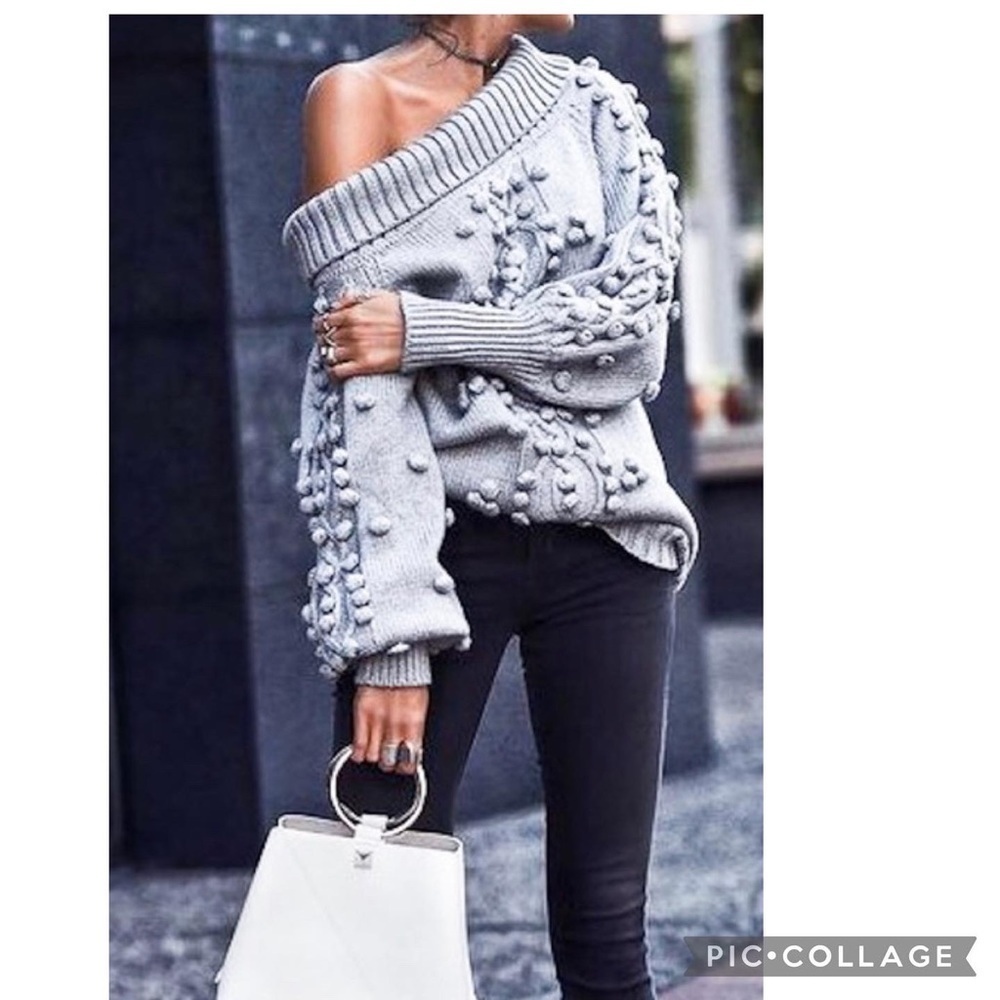 Beautiful Heather Gray Sweater. Detailed - Picture 5 of 6